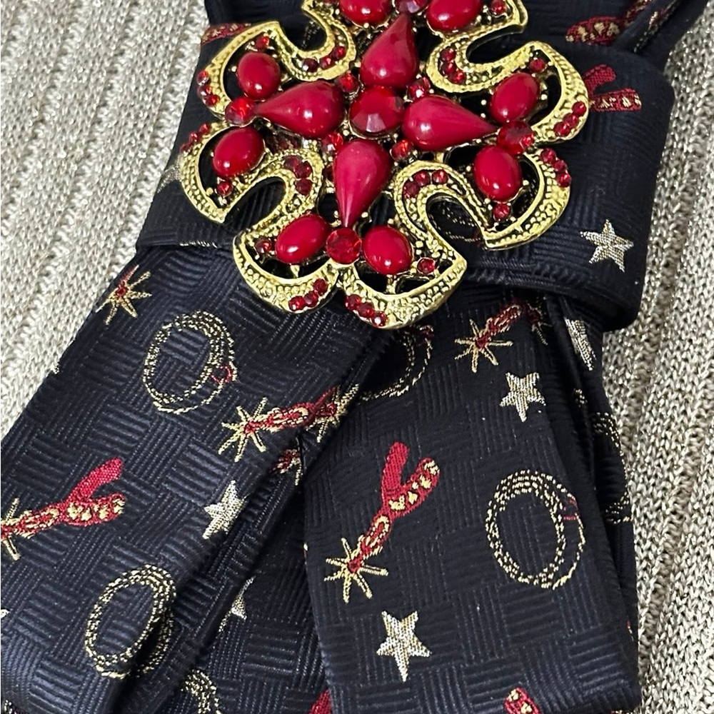 Circle S Western Necktie Necklace Brooch and Chain Rodeo Horse Equestrian - Picture 6 of 11